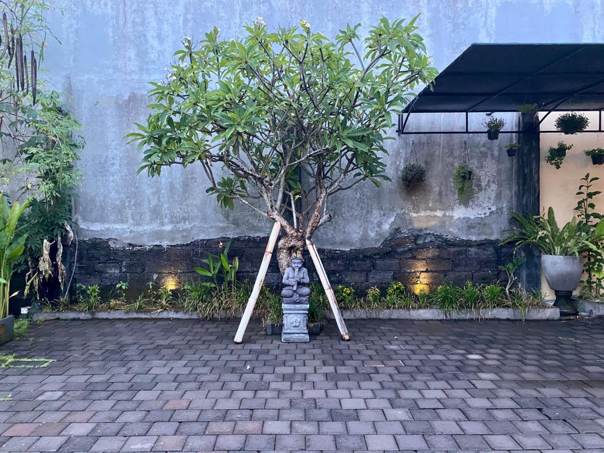 Hotel Dikubu Belong Seminyak Zewnętrze zdjęcie
